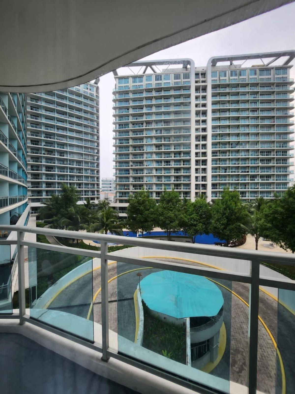 Azure Urban Resort Paranaque City Extérieur photo