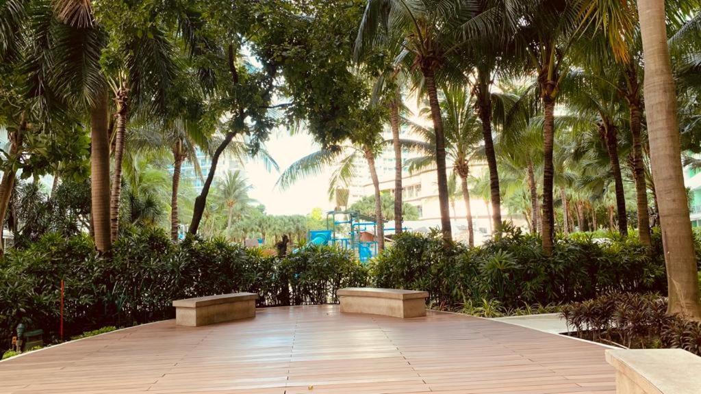 Azure Urban Resort Paranaque City Extérieur photo